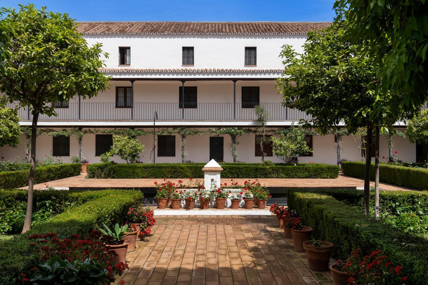 Magno Apartments San Laureano - Private Parking Included Séville Extérieur photo